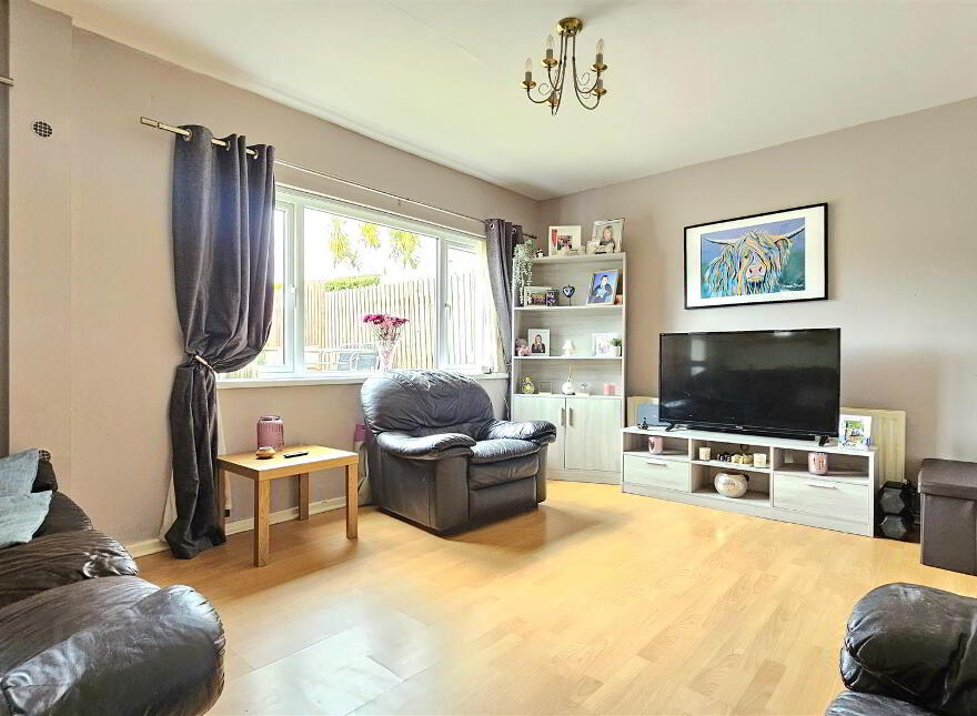 38 Oakwood Road, Carrickfergus, BT38 8ET