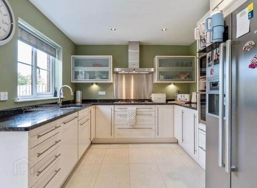 104 Beechfield Avenue, Bangor, BT19 7ZX