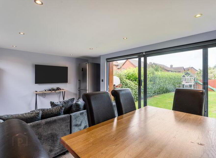 104 Beechfield Avenue, Bangor, BT19 7ZX