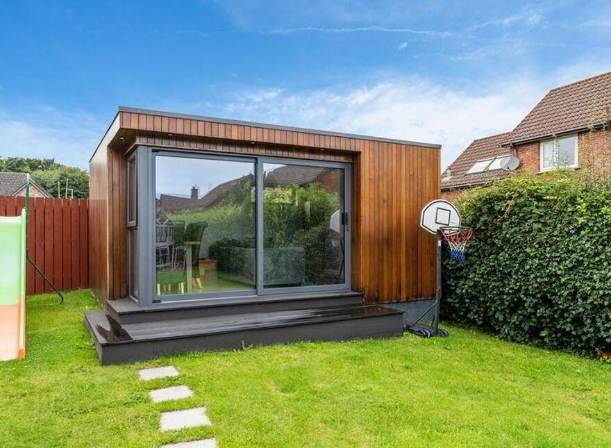 104 Beechfield Avenue, Bangor, BT19 7ZX