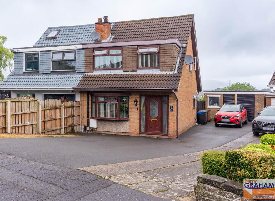 30 Oakridge Park, Belsize Road, Lisburn, BT27 4LZ photo
