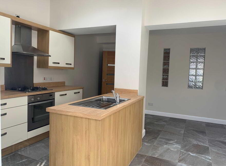81 Park Avenue, Belfast, BT4 1JJ
