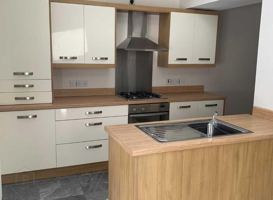 81 Park Avenue, Belfast, BT4 1JJ