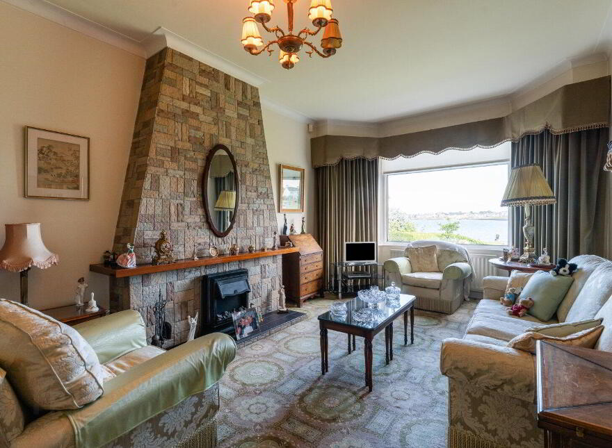 270 Seacliff Road, Bangor, BT20 5HT