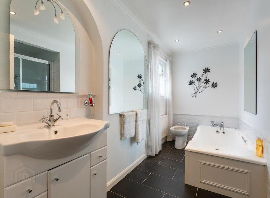 270 Seacliff Road, Bangor, BT20 5HT