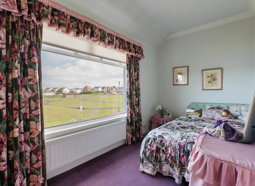 270 Seacliff Road, Bangor, BT20 5HT