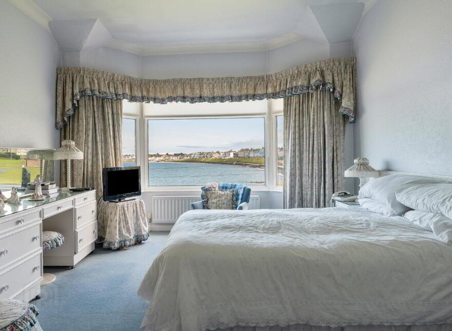 270 Seacliff Road, Bangor, BT20 5HT