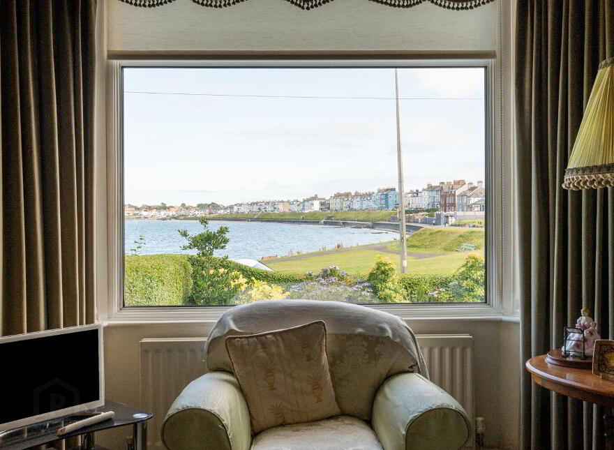 270 Seacliff Road, Bangor, BT20 5HT