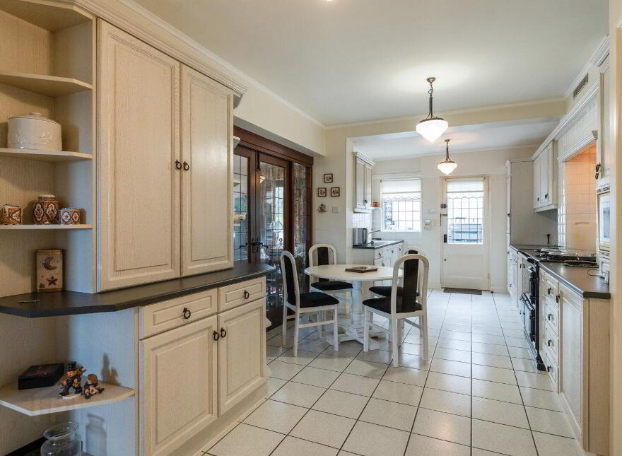 270 Seacliff Road, Bangor, BT20 5HT
