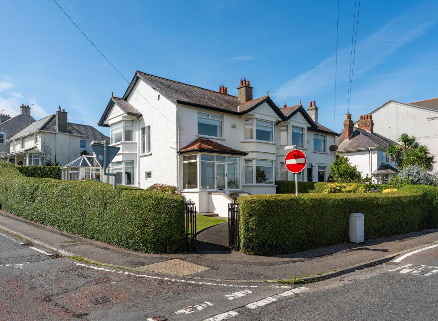 270 Seacliff Road, Bangor, BT20 5HT