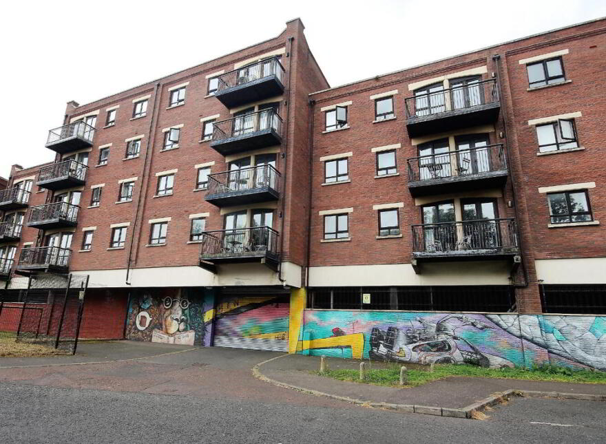 49 Cromwell Court, Belfast, BT7 1NE photo