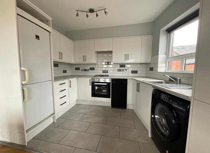 49 Cromwell Court, Belfast, BT7 1NE