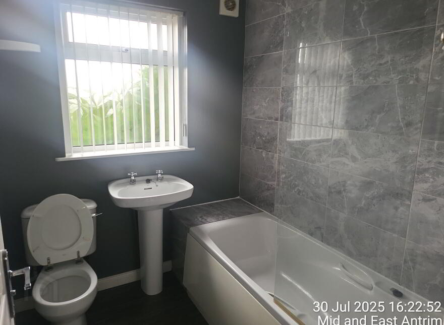 4d Queen Street 4d, Carrickfergus, BT38 8AP
