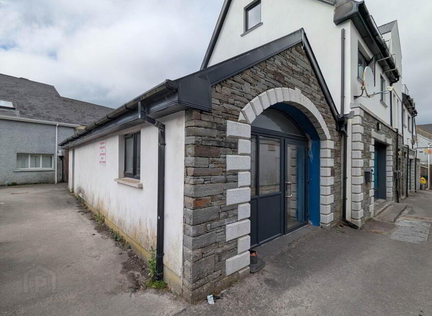1 Balls Lane, Charleville, P56XR89