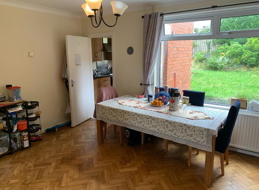 21 Knockbraken Park, Belfast, BT6 0HL