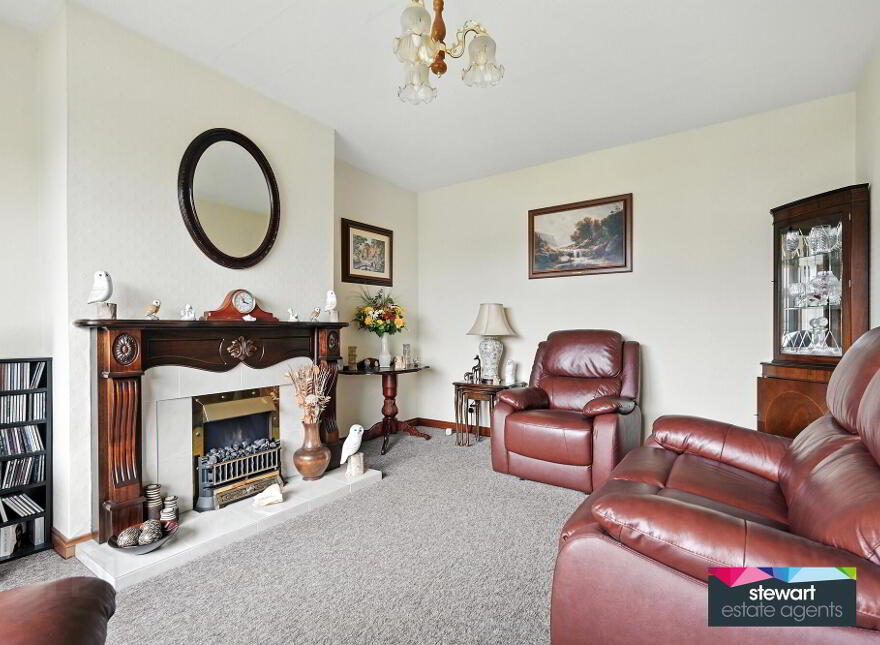 12 Knightsbridge, Dollingstown, BT66 7DB