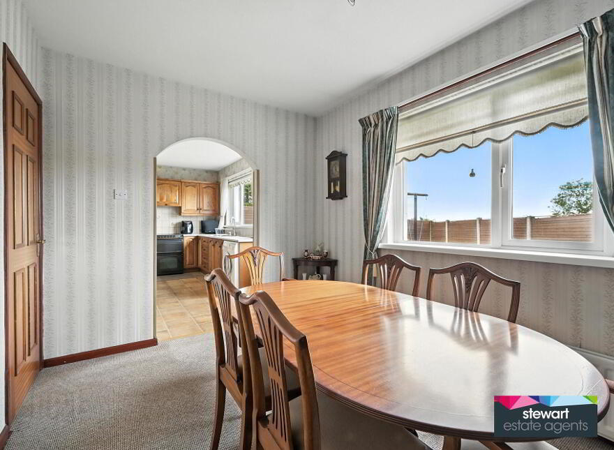12 Knightsbridge, Dollingstown, BT66 7DB