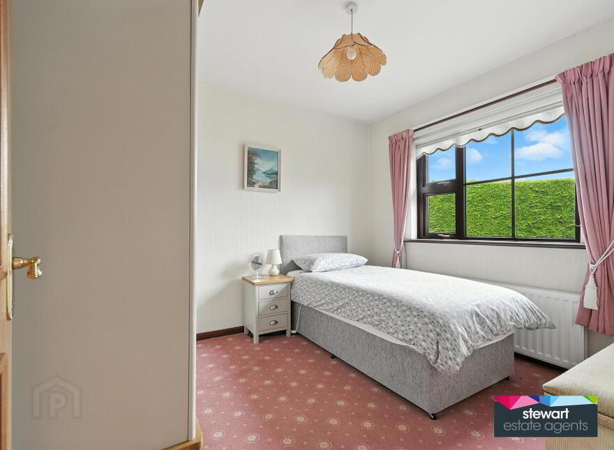 12 Knightsbridge, Dollingstown, BT66 7DB
