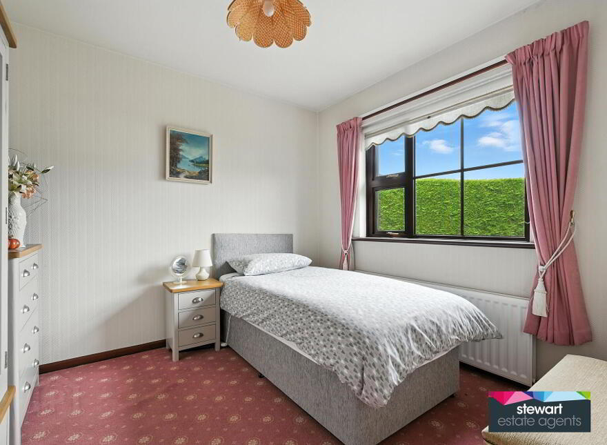 12 Knightsbridge, Dollingstown, BT66 7DB