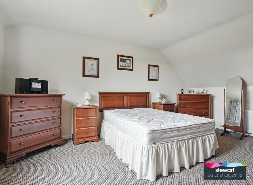 12 Knightsbridge, Dollingstown, BT66 7DB