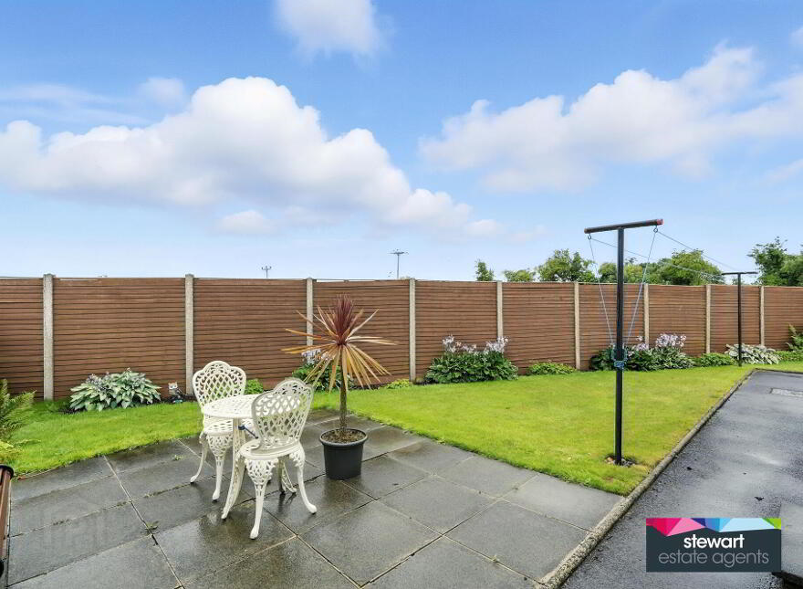 12 Knightsbridge, Dollingstown, BT66 7DB