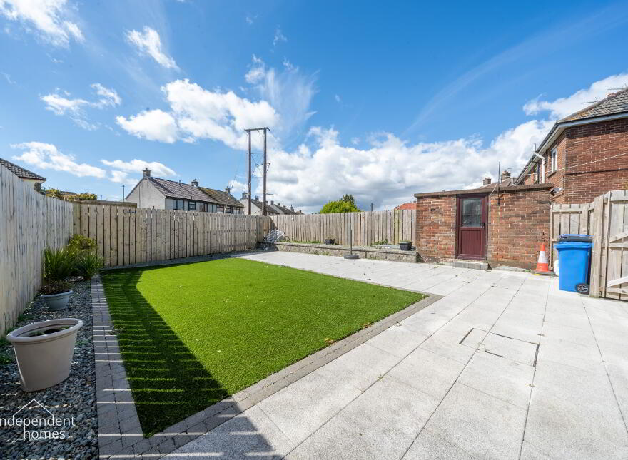 6 Killyglen Road, Larne, BT40 2HR