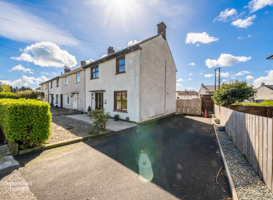 6 Killyglen Road, Larne, BT40 2HR