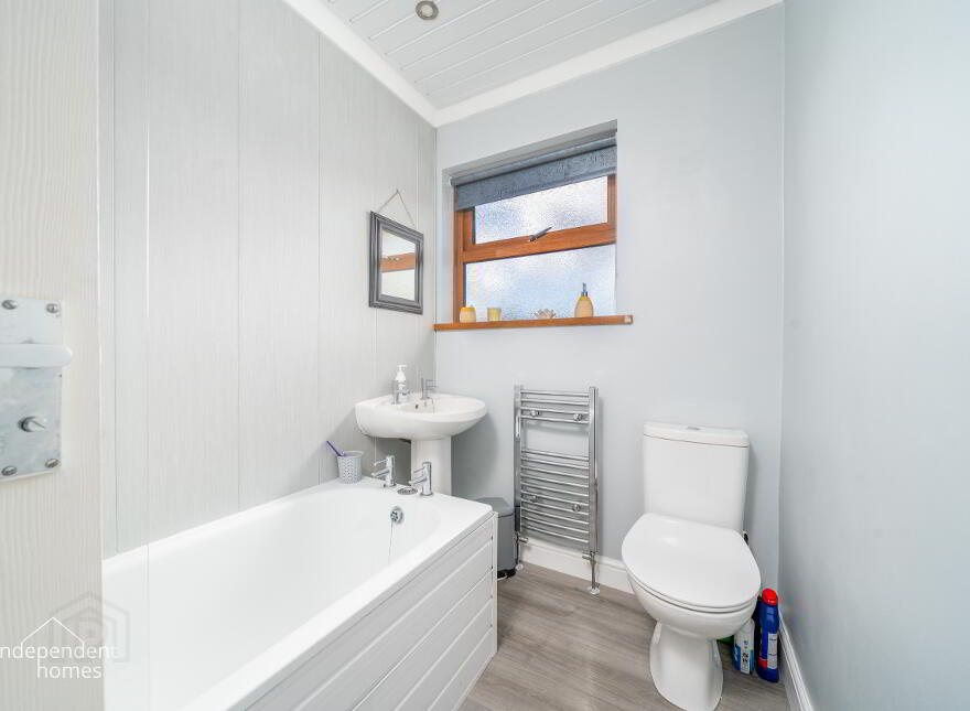 6 Killyglen Road, Larne, BT40 2HR