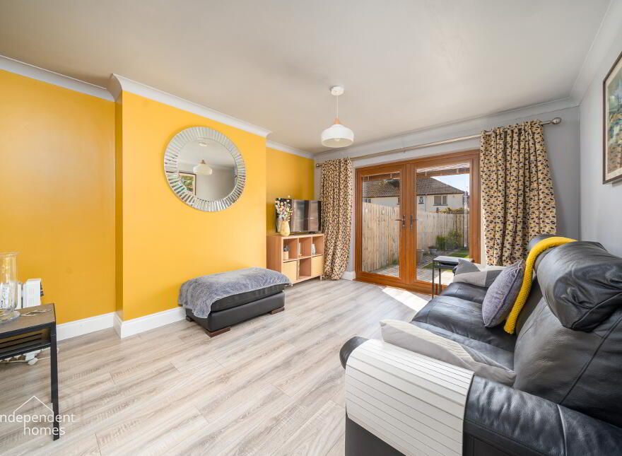 6 Killyglen Road, Larne, BT40 2HR