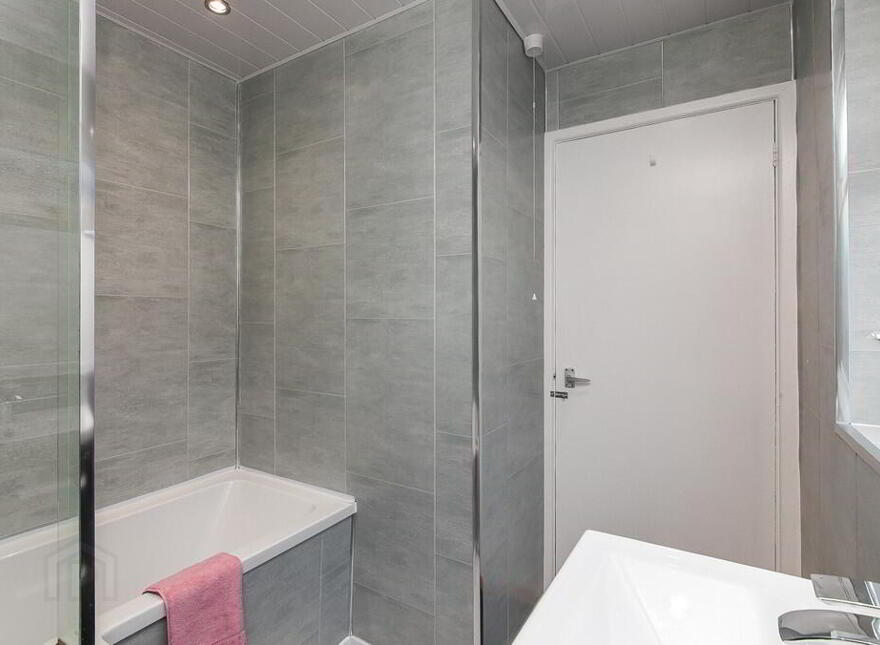 20 Surrey Street, Belfast, BT9 7FS