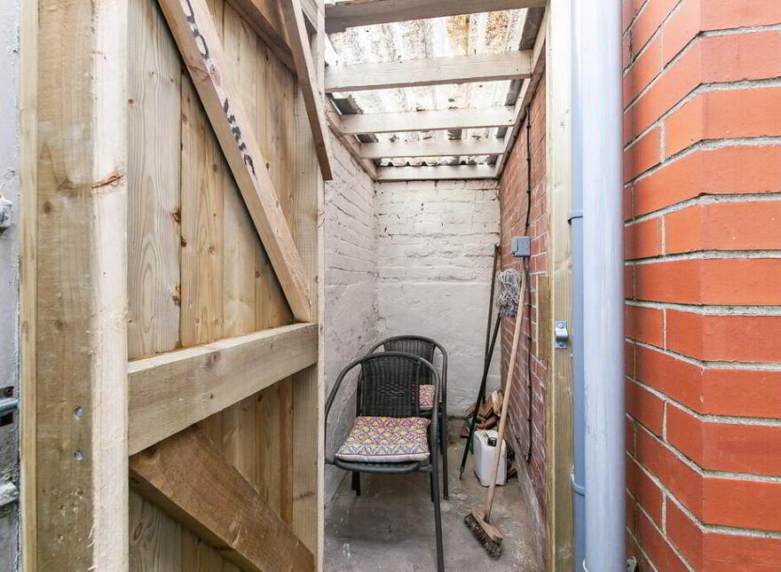 20 Surrey Street, Belfast, BT9 7FS