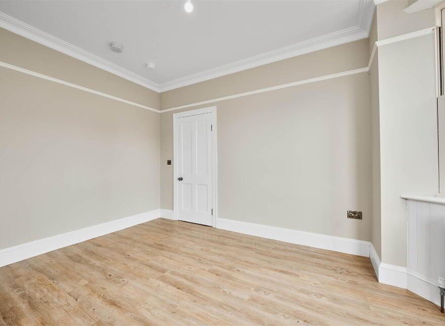 10 Queenora Avenue & Seperate Annex, Portstewart, BT55 7BU
