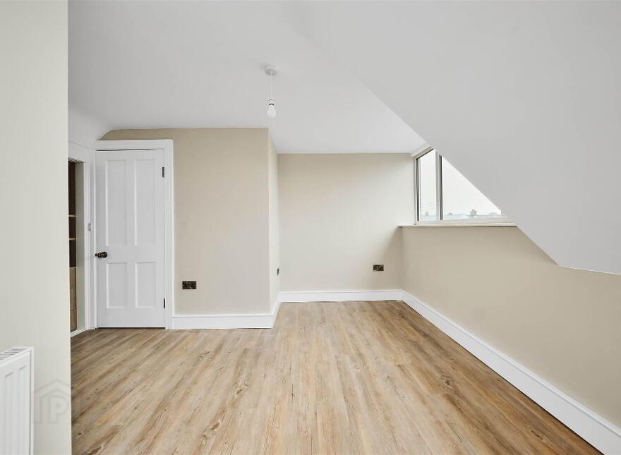 10 Queenora Avenue & Seperate Annex, Portstewart, BT55 7BU