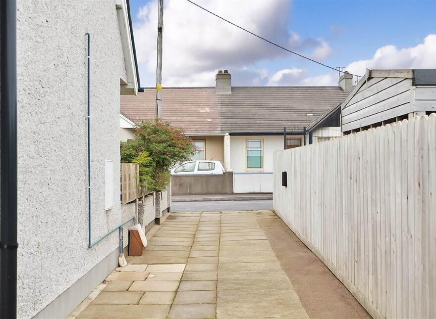 10 Queenora Avenue & Seperate Annex, Portstewart, BT55 7BU