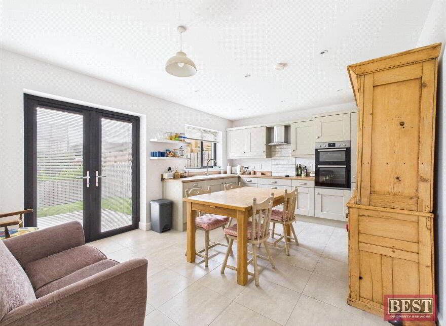 24 Hillcrest Way, Bessbrook, Newry, BT35 7FX