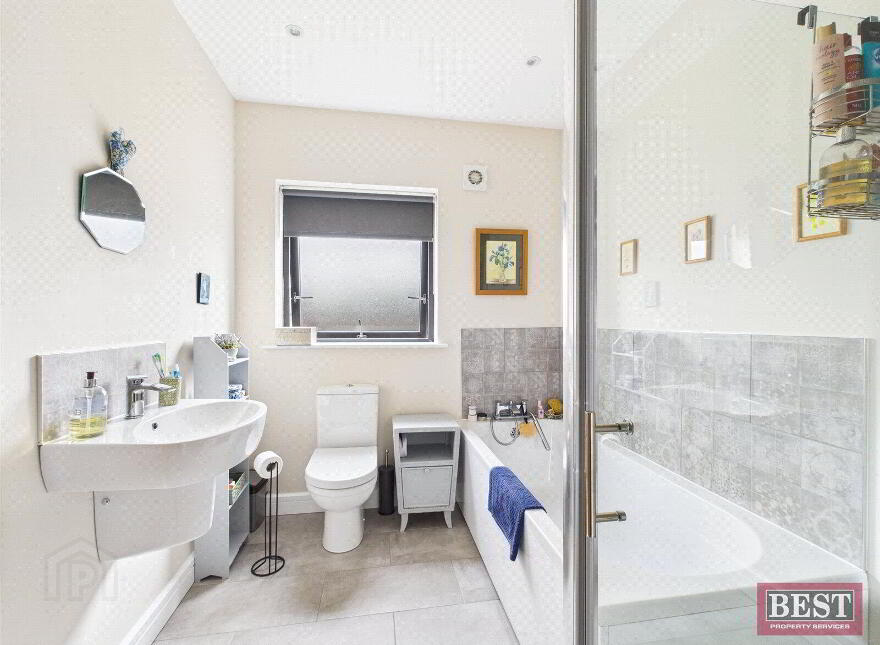 24 Hillcrest Way, Bessbrook, Newry, BT35 7FX