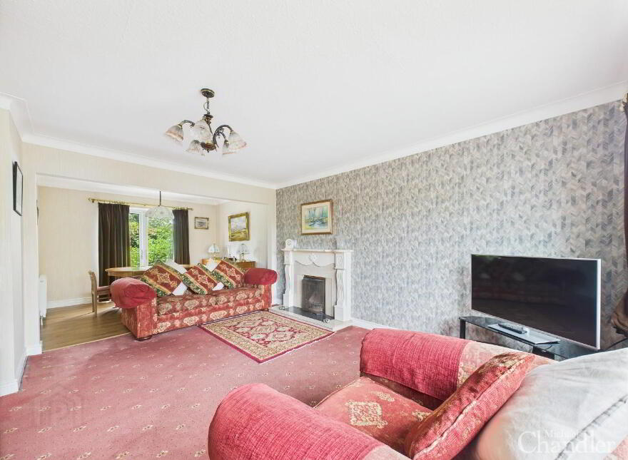 40 Blenheim Park, Carryduff, Castlereagh, Belfast, BT8 8NN