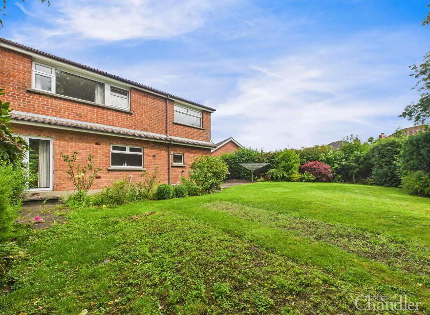 40 Blenheim Park, Carryduff, Castlereagh, Belfast, BT8 8NN