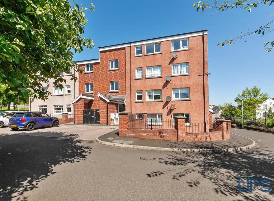 17 Broom Park Heights, Twinbrook, Belfast, BT17 0JJ photo