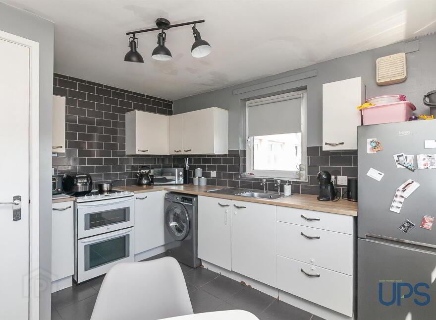17 Broom Park Heights, Twinbrook, Belfast, BT17 0JJ