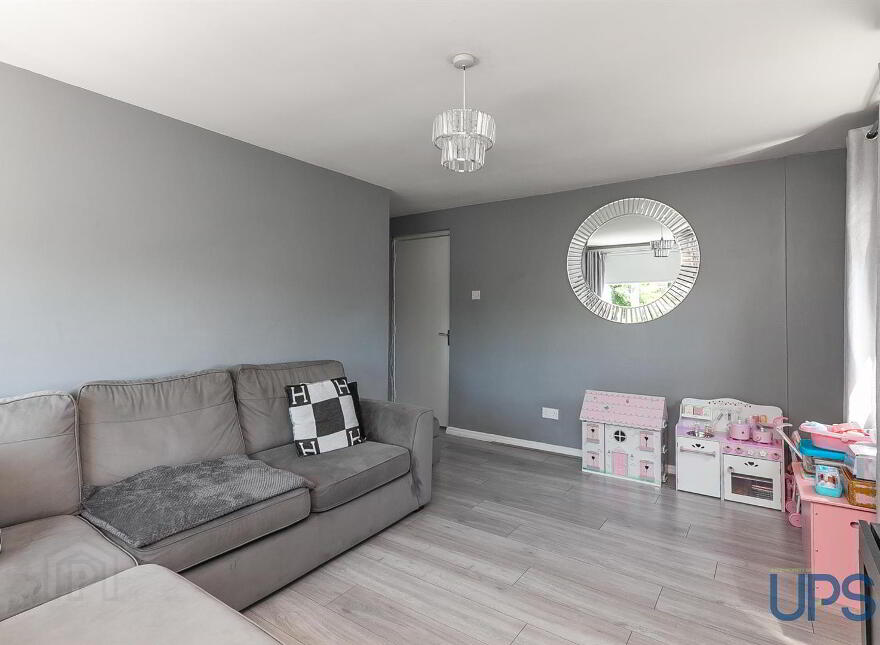 17 Broom Park Heights, Twinbrook, Belfast, BT17 0JJ