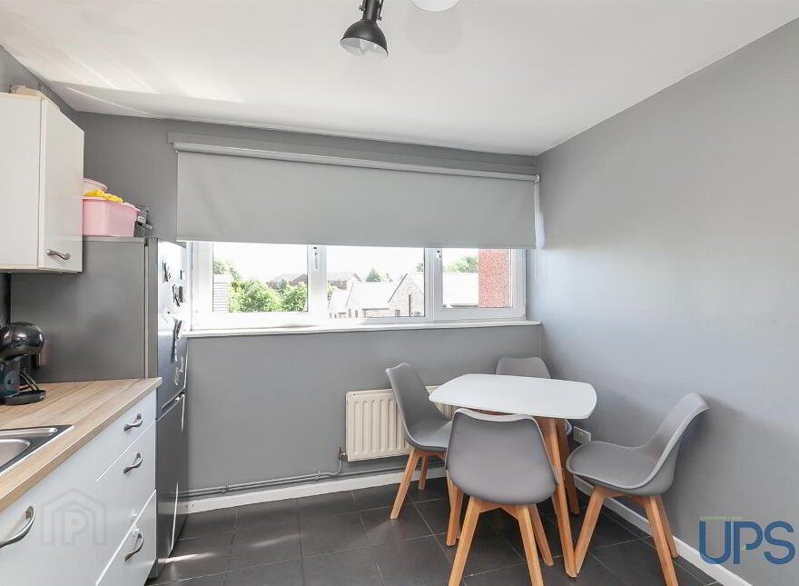 17 Broom Park Heights, Twinbrook, Belfast, BT17 0JJ