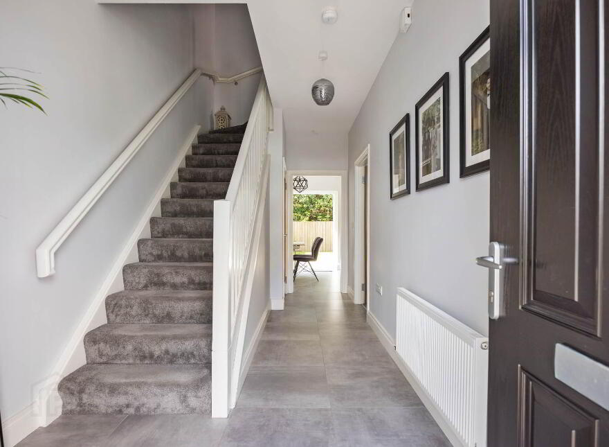 48 Eaton Park, Dunmurry, Belfast, BT17 9FX