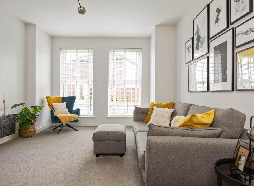 48 Eaton Park, Dunmurry, Belfast, BT17 9FX