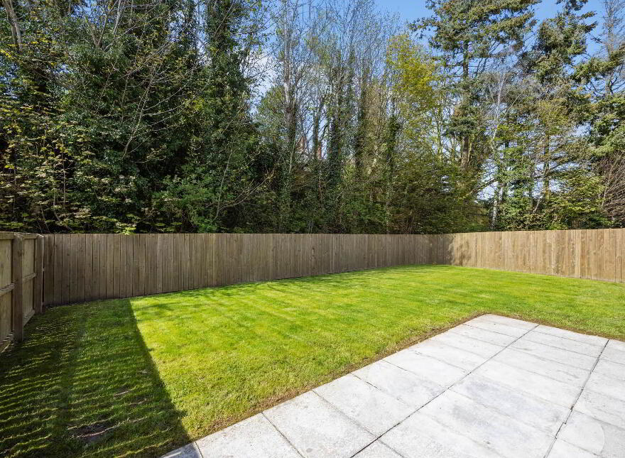 48 Eaton Park, Dunmurry, Belfast, BT17 9FX
