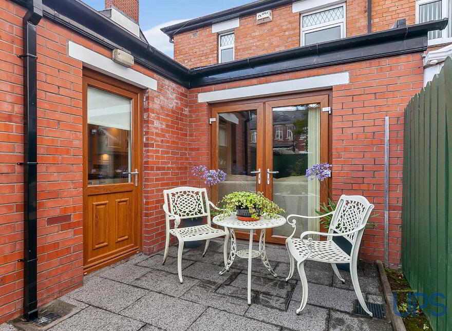 216 Stockmans Lane, Andersonstown, Belfast, BT11 9AR