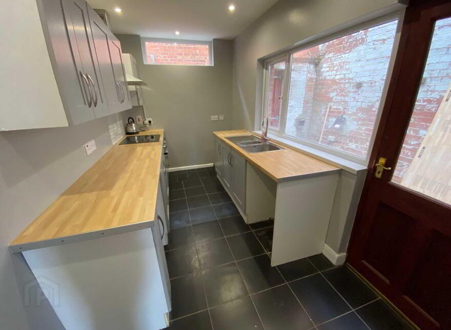 1a Carew Street, Belfast, BT4 1HQ