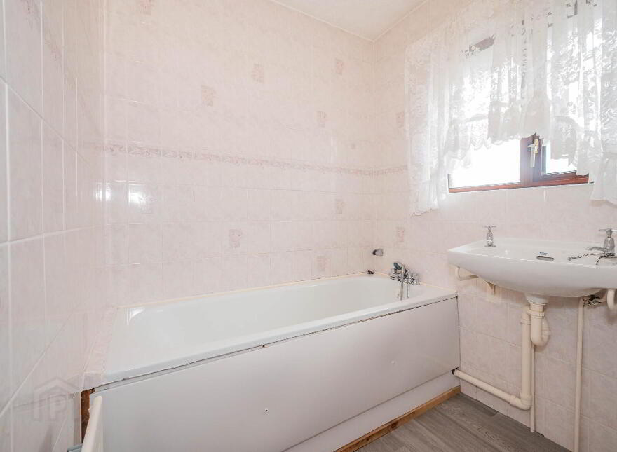 1 Annadale Crescent, Belfast, BT7 3DJ