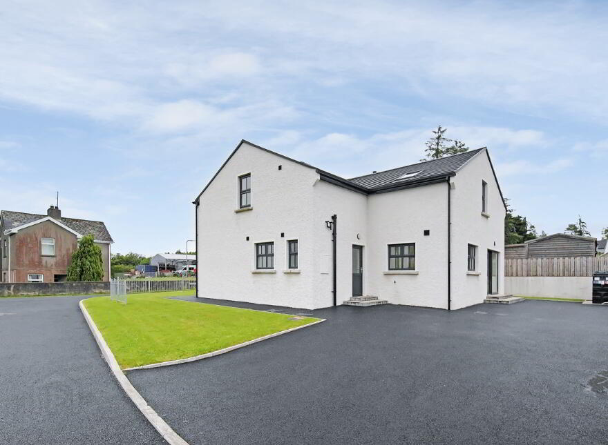 2 Esker Road, Dromore, BT78 3JH