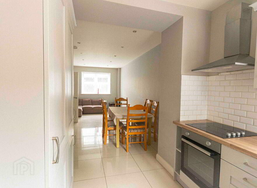 21 Church Street, Dromore, Omagh, BT78 3DX